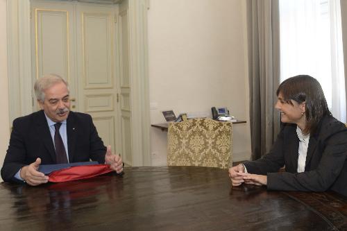 Debora Serracchiani (Presidente Regione Friuli Venezia Giulia) incontra Andrea Caso (Generale di divisione) - Trieste 16/10/2017
